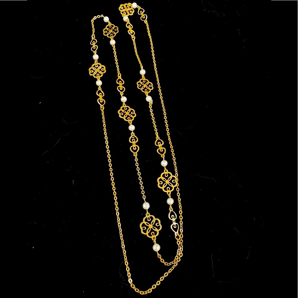 Vintage Ladies costume necklace 30inch